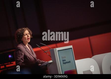 Co-Vorsitzende Amira Mohamed Ali während ihrer Rede auf dem Parteitag Stockfoto