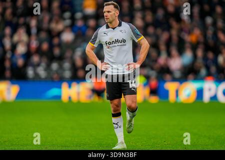 Derby, Großbritannien. Dezember 2025. Andreas Weimann aus Derby County steht in der Mitte des Sky Bet Championship Match Derby County gegen Leicester City im Pride Park Stadium, Derby, Großbritannien, 6. Dezember 2025 (Foto: Maynard Manyowa/News Images) *** GER AUT SUI OUT *** in Derby, Großbritannien am 12.06.2025. (Foto: Maynard Manyowa/News Images/SIPA USA) Credit: SIPA USA/Alamy Live News Stockfoto