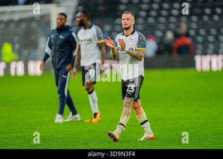 Derby, Großbritannien. Dezember 2025. Joe Ward aus Derby County geht weg nach dem Sky Bet Championship Match Derby County gegen Leicester City im Pride Park Stadium, Derby, Großbritannien, 6. Dezember 2025 (Foto: Maynard Manyowa/News Images) *** GER AUT SUI OUT *** in Derby, Großbritannien am 12.06.2025. (Foto: Maynard Manyowa/News Images/SIPA USA) Credit: SIPA USA/Alamy Live News Stockfoto