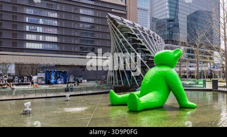 Osaka, Japan - 31. März 2025: Malerischer Blick auf Grand Green Osaka und Umekita Park entlang des Hauptbahnhofs Osaka, Japan Stockfoto