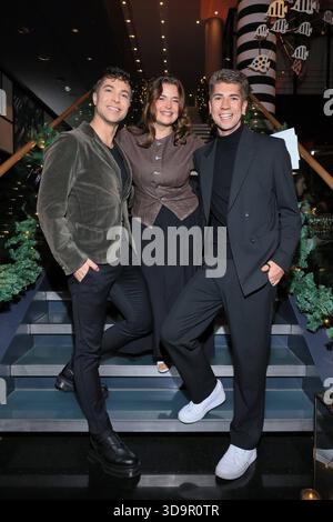 04.12.2025, Julian David, Ronja Forcher und Maximilian Seitz zur 2. Kindeswohl-Berlin Charity Gala 2025, Hotel Pullman Berlin Schweizerhof, Berlin *** 04 12 2025, Julian David, Ronja Forcher und Maximilian Seitz auf der 2 Kindeswohl Berlin Charity Gala 2025, Hotel Pullman Berlin Schweizerhof, Berlin, Berlin Stockfoto