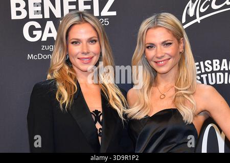 München, Deutschland. Dezember 2025. Cheyenne Pahde und Valentina Pahde bei der Benefiz Gala zugunsten der McDonalds Kinderhilfe Stiftung am 6.12.2025 in München Credit: Ralph Metzger/Alamy Live News Stockfoto