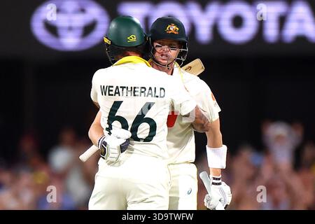 Brisbane, Australien. Dezember 2025. Steve Smith aus Australien feiert den Sieg Australiens am 4. Tag des zweiten Tests in der NRMA Insurance Ashes Series Australien gegen England im Gabba, Brisbane Cricket Ground, Brisbane, Australien, 7. Dezember 2025 (Foto: Pat Hoelscher/News Images) *** GER AUT SUI OUT *** Credit: News Images LTD/Alamy Live News Stockfoto