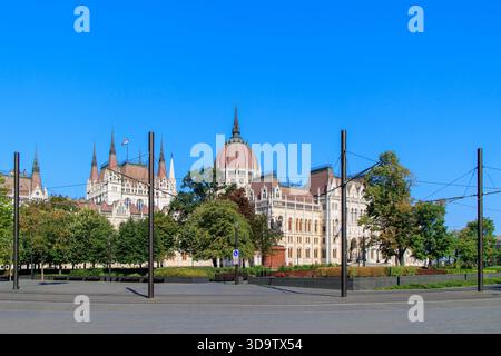 Budapest, Ungarn. Das Budapester Parlament ist Ungarns berühmtestes Gebäude. Es ist derzeit das drittgrößte parlamentsgebäude der Welt. Stockfoto