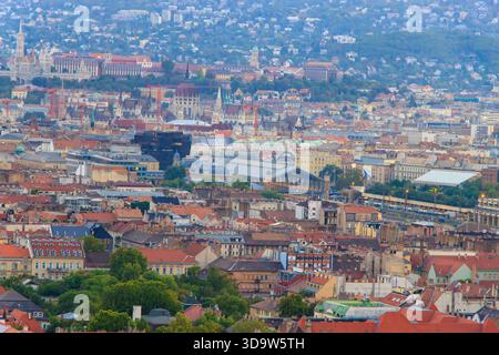 Ein arial-Blick auf Budapest, die Pest-Seite, einschließlich ikonischer Wahrzeichen. Budapest, Ungarn. Stockfoto
