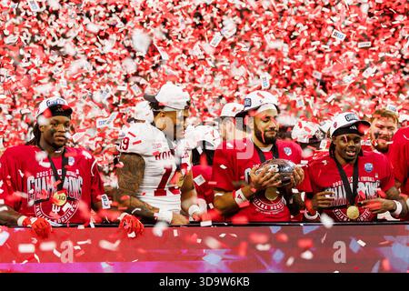 Indianapolis, Indiana, USA. Dezember 2025. Während der NCAA-Fußballspiele zwischen den Indiana Hoosiers und den Ohio State Buckeyes im Lucas Oil Stadium in Indianapolis, Indiana. John Mersits/CSM/Alamy Live News Stockfoto