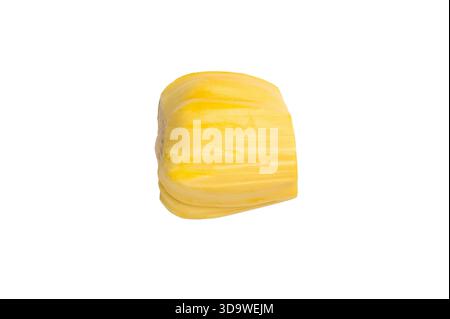 Goldene gelbe Jackfrucht-Schoten (Zwiebeln) wurden als Stapel auf einem sauberen weißen Hintergrund serviert, süße, geschälte, tropische und exotische Früchte Stockfoto