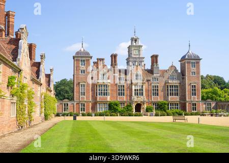 Blickling Hall Norfolk ein jakobinisches Herrenhaus auf dem Blickling Estate in Blickling nahe Aylsham Norfolk England Großbritannien GB Europa Stockfoto