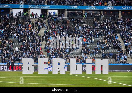 Berlin, Deutschland. Dezember 2025. Hertha BSC Berlin, Stimmungsbild Olympiastadion Berlin, GER, Hertha BSC vs., 1. FC Magdeburg, 2. Bundesliga, Saison 2025/2026, 15. SPIELTAG, 07.12.2025 (DFL-VORSCHRIFTEN VERBIETEN DIE VERWENDUNG VON FOTOS ALS BILDSEQUENZEN UND/ODER QUASI-VIDEO). Foto: Eibner-Pressefoto/ Claudius Rauch Credit: dpa/Alamy Live News Stockfoto
