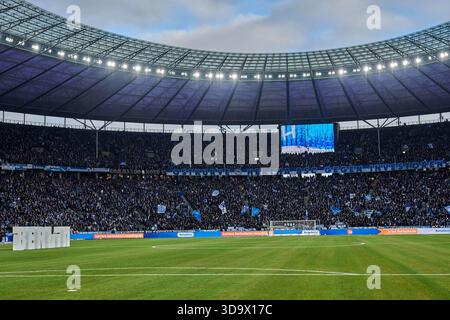 Berlin, Deutschland. Dezember 2025. Hertha BSC Berlin, Stimmungsbild Olympiastadion Berlin, GER, Hertha BSC vs., 1. FC Magdeburg, 2. Bundesliga, Saison 2025/2026, 15. SPIELTAG, 07.12.2025 (DFL-VORSCHRIFTEN VERBIETEN DIE VERWENDUNG VON FOTOS ALS BILDSEQUENZEN UND/ODER QUASI-VIDEO). Foto: Eibner-Pressefoto/ Claudius Rauch Credit: dpa/Alamy Live News Stockfoto