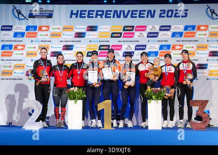 Heerenveen, Niederlande. Dezember 2025. HEERENVEEN, NIEDERLANDE - 7. DEZEMBER: Kanada, Femke Kok aus den Niederlanden, Anna Boersma aus den Niederlanden, Marrit Fledderus aus den Niederlanden, Polen während der ISU World Cup Speed Skating 3 im Thialf am 7. Dezember 2025 in Heerenveen, Niederlande (Foto: Douwe Bijlsma/Orange Pictures) Credit: Orange Pics BV/Alamy Live News Stockfoto