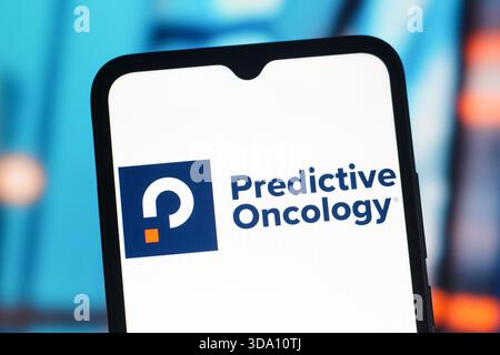 Kanada. Dezember 2025. In dieser Abbildung wird das Logo für Predictive Oncology auf einem Smartphone-Bildschirm angezeigt. Quelle: SOPA Images Limited/Alamy Live News Stockfoto