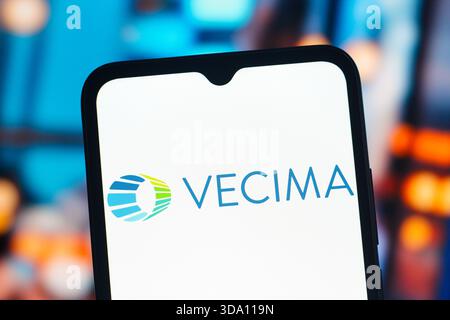 Kanada. Dezember 2025. In dieser Abbildung wird das Vecima Networks-Logo auf einem Smartphone-Bildschirm angezeigt. (Foto von Thomas Fuller/SOPA Images/SIPA USA) *** ausschließlich für redaktionelle Nachrichten *** Credit: SIPA USA/Alamy Live News Stockfoto