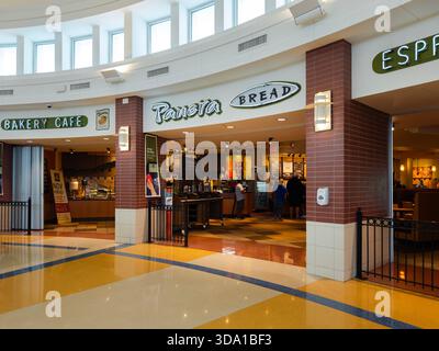 Ohio Tpke, Genua, OH - 11. September 2022: Großer Blick auf das Panera Bread Restaurant am Wyandot Service Plaza Stockfoto