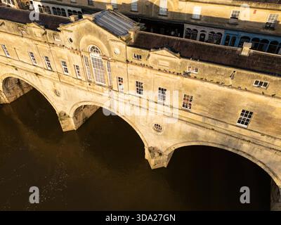 Pulteney Bridge über den Fluss Avon. Bath, UK. Stockfoto