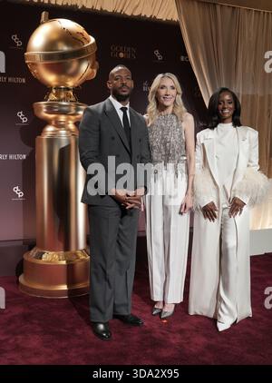 (L-R) Marlon Wayans, Helen Hoehne und Skye P. Marshall bei der 83. Jährlichen Golden Globes Nominierung im Beverly Hilton in Beverly Hills, KALIFORNIEN am Montag, 8. Dezember 2025. (Foto: Sthanlee B. Mirador/SIPA USA) Stockfoto