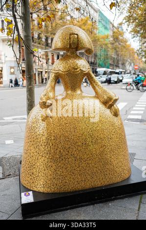 Madrid, Spanien. Dezember 2025. Eine Skulptur in Form der Figuren des Malers Velázquez Las Menina ist während der Ausstellung der Galerie Meninas Madrid zu sehen. Quelle: SOPA Images Limited/Alamy Live News Stockfoto