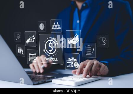 Lohn- und Gehaltsabrechnungs- und Finanzverarbeitungssystem. Geschäftsmann arbeitet mit Symbolen für Zahlungen, Mitarbeitergehälter, Terminplanung, Stockfoto