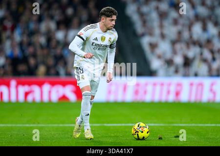 Madrid, Spanien. Dezember 2025. Während des La Liga EA Sports Matches zwischen Real Madrid CF und RC Celta spielte am 7. Dezember 2025 im Santiago Bernabeu Stadion in Madrid. (Foto: Cesar Cebolla/PRESSIN) Credit: PRESSINPHOTO SPORTS AGENCY/Alamy Live News Stockfoto