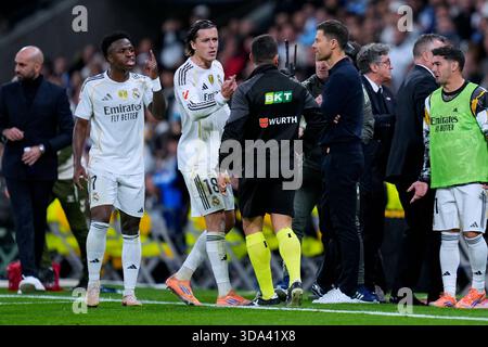 Madrid, Spanien. Dezember 2025. Während des La Liga EA Sports Matches zwischen Real Madrid CF und RC Celta spielte am 7. Dezember 2025 im Santiago Bernabeu Stadion in Madrid. (Foto: Cesar Cebolla/PRESSIN) Credit: PRESSINPHOTO SPORTS AGENCY/Alamy Live News Stockfoto