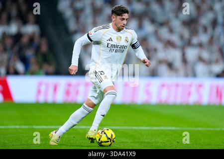 Madrid, Spanien. Dezember 2025. Während des La Liga EA Sports Matches zwischen Real Madrid CF und RC Celta spielte am 7. Dezember 2025 im Santiago Bernabeu Stadion in Madrid. (Foto: Cesar Cebolla/PRESSIN) Credit: PRESSINPHOTO SPORTS AGENCY/Alamy Live News Stockfoto