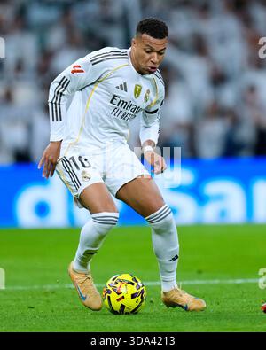 Madrid, Spanien. Dezember 2025. Während des La Liga EA Sports Matches zwischen Real Madrid CF und RC Celta spielte am 7. Dezember 2025 im Santiago Bernabeu Stadion in Madrid. (Foto: Cesar Cebolla/PRESSIN) Credit: PRESSINPHOTO SPORTS AGENCY/Alamy Live News Stockfoto