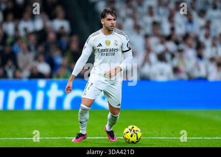 Madrid, Spanien. Dezember 2025. Während des La Liga EA Sports Matches zwischen Real Madrid CF und RC Celta spielte am 7. Dezember 2025 im Santiago Bernabeu Stadion in Madrid. (Foto: Cesar Cebolla/PRESSIN) Credit: PRESSINPHOTO SPORTS AGENCY/Alamy Live News Stockfoto