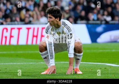 Madrid, Spanien. Dezember 2025. Während des La Liga EA Sports Matches zwischen Real Madrid CF und RC Celta spielte am 7. Dezember 2025 im Santiago Bernabeu Stadion in Madrid. (Foto: Cesar Cebolla/PRESSIN) Credit: PRESSINPHOTO SPORTS AGENCY/Alamy Live News Stockfoto