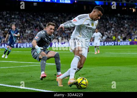 Madrid, Spanien. Dezember 2025. Während des La Liga EA Sports Matches zwischen Real Madrid CF und RC Celta spielte am 7. Dezember 2025 im Santiago Bernabeu Stadion in Madrid. (Foto: Cesar Cebolla/PRESSIN) Credit: PRESSINPHOTO SPORTS AGENCY/Alamy Live News Stockfoto