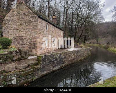 Restauriertes Aquaduct Cottage in Whatstandwell am Cromford Canal in der Nähe von High Peak Junction und Leawood Pump House Derbyshire.England. UK Stockfoto