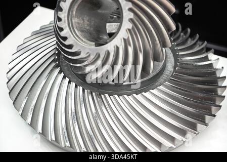 Metallprobe für spiralförmiges Kegelrad Stockfoto