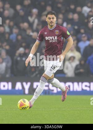 Brighton, Großbritannien. Dezember 2025. Brighton, England, 7. Dezember 2025: Konstantinos Mavropanos von West Ham United während des Premier League-Spiels zwischen Brighton und West Ham im American Express/Amex Stadium. (Foto von David Horton/Sports Press Photo) Credit: SPP Sport Press Photo. /Alamy Live News Stockfoto