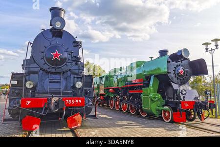 Region Brest Brest Weißrussland 20. September 2020 Klassische alte Retro-Züge Dampflokomotiven im Eisenbahningenieurmuseum in Stockfoto