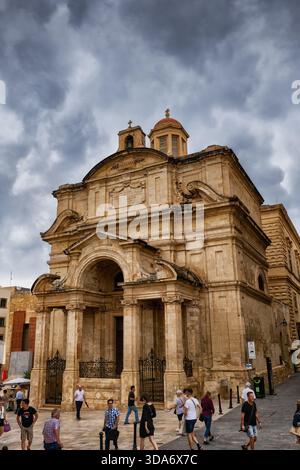 Valletta, Malta - 9. Oktober 2019: Kirche der Heiligen Katharina von Italien, Barockkirche, erbaut von den italienischen Rittern des Heiligen Johannes im Jahr 1576. Stockfoto