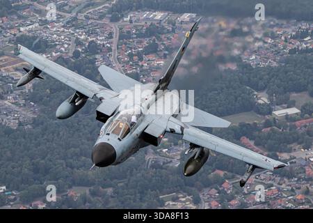 Panavia Tornado IDS Jet der deutschen Luftwaffe, Registrierung 43-50, Serie 135/GS024/4050, Flugschau auf der Sanicole Air Show 2019 in Belgien. Stockfoto
