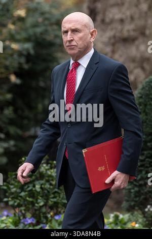 London, Großbritannien. Dezember 2025. Verteidigungsminister John Healey kommt in der Downing Street an, um an der wöchentlichen Kabinettssitzung teilzunehmen. Quelle: Wiktor Szymanowicz/Alamy Live News Stockfoto