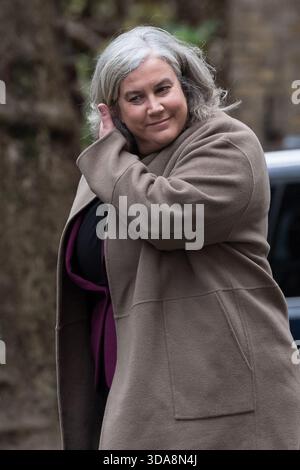 London, Großbritannien. Dezember 2025. Die Staatssekretärin für Verkehr, Heidi Alexander, trifft in der Downing Street ein, um an der wöchentlichen Kabinettssitzung teilzunehmen. Quelle: Wiktor Szymanowicz/Alamy Live News Stockfoto