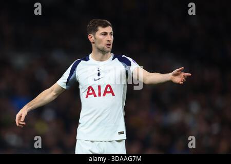 LONDON, Großbritannien - 9. Dezember 2025: Ben Davies von Tottenham Hotspur während des Spiels der UEFA Champions League zwischen Tottenham Hotspur FC und Slavia Prague im Tottenham Hotspur Stadium (Foto: Craig Mercer/ Alamy Live News) Stockfoto