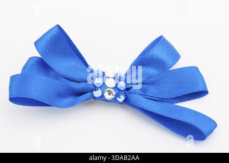 Schöne handgemachte Haarnadel zum Dekorieren Ihrer Haare isoliert auf weißem Hintergrund Stockfoto