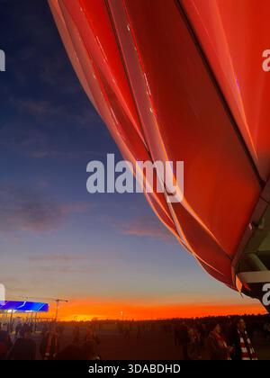 Dortmund, Deutschland 09. Dezember 2025: Champions League - 2025/2026 - FC Bayern München gegen Sporting Lissabon im Bild: Stadion bei Sonnenuntergang Stockfoto