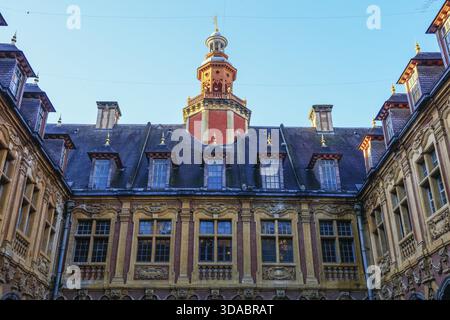 Alter Vieille Bourse Innenhof im Renaissancestil, Lille, Departement Nord, Region Hauts-de-France, Frankreich Stockfoto