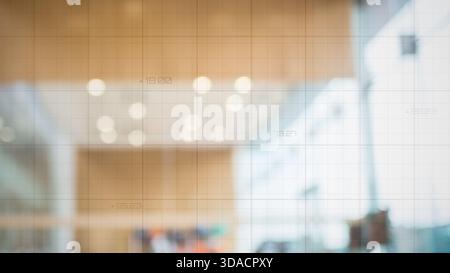 Die verschwommene Lobby in flachem Design zeigt Rasterüberlagerungen mit Aktienkursen für Finanzierung und Kopierraum Stockfoto
