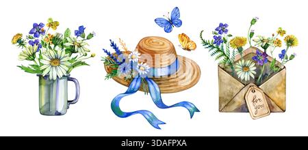 Bezaubernde Aquarell-Cottagecore-Kompositionen mit einem Wildblumenstrauß in einem Becher, einem Strohhut mit blauem Band, Schmetterlingen und einem Umschlag Stockfoto