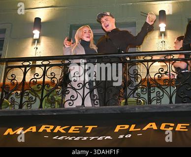 London, Großbritannien. Dezember 2025. Prominente bei der Einführungsfeier am Market Place Londons größter New Food Hall-Einführungsfeier, die am 11. Dezember 2025 im Leicester Square, London, England, eröffnet wurde. (Foto von 李世惠/siehe Li/Picture Capital) Credit: Siehe Li/Picture Capital/Alamy Live News Stockfoto