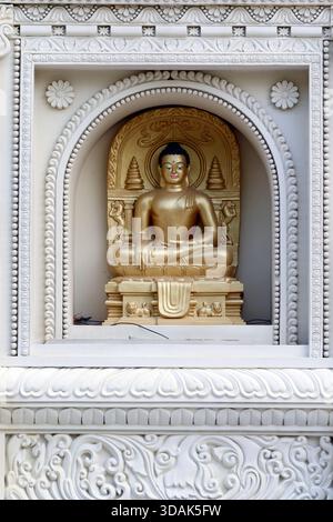 Truc Lam Chanh Giac Zen Kloster. Buddha sitzt in der Lotusposition. Siddhartha Gautama. Cai Lay. Vietnam. Stockfoto