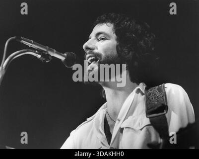 Aufnahme: 06.12.1975 Cat Stevens bei einem Konzert im Zirkus Krone in München. [Automatisierte Übersetzung] Stockfoto