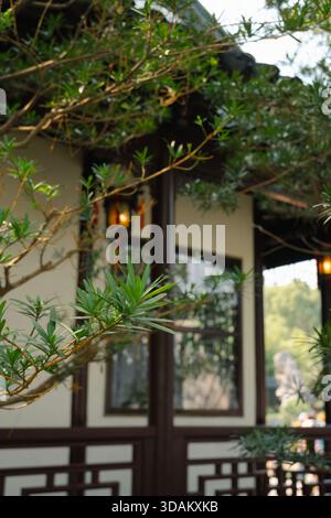 Suzhou, China - 16. März 2025 : Lingering Garden Liuyuan, traditioneller chinesischer Garten Stockfoto
