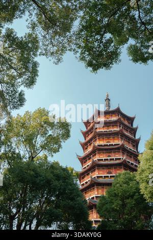 Suzhou, China - 16. März 2025 : Außenansicht der Beisi-Pagode des Nordtempels Stockfoto