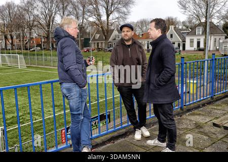 Amstertdam, Niederlande. Dezember 2025. AMSTERDAM, 11.12.2025, Sportpark ASV de Dijk. Interview mit den Kommentatoren Wytse van der Goot, Jeroen Elshoff und Vincent Schildkamp Credit: Pro Shots/Alamy Live News Stockfoto