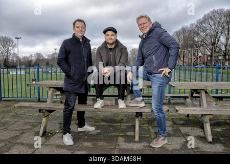 Amstertdam, Niederlande. Dezember 2025. AMSTERDAM, 11.12.2025, Sportpark ASV de Dijk. Interview mit den Kommentatoren Wytse van der Goot, Jeroen Elshoff und Vincent Schildkamp Credit: Pro Shots/Alamy Live News Stockfoto